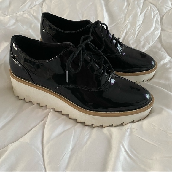 Divided Shiny Black Patent Leather PVC Platform Loafer - Picture 6 of 8